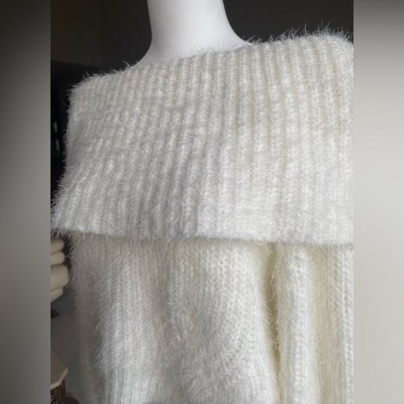 Forever 21 size S off the shoulder fuzzy sweater - Picture 6 of 7